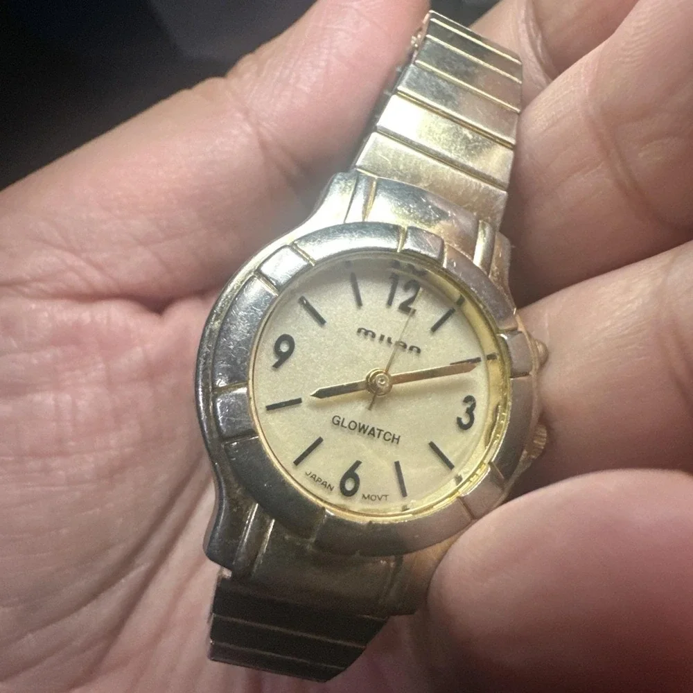 Works Vintage Milan GloWatch ladies Watch Gold‎ Tone New Battery 29mm Fit 6.5in